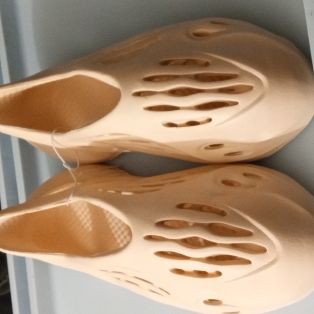 Form runner shoes